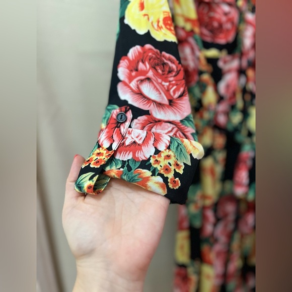 🔴 Seductions Black Dress with Red and Yellow Floral Print Size Small - Picture 2 of 9